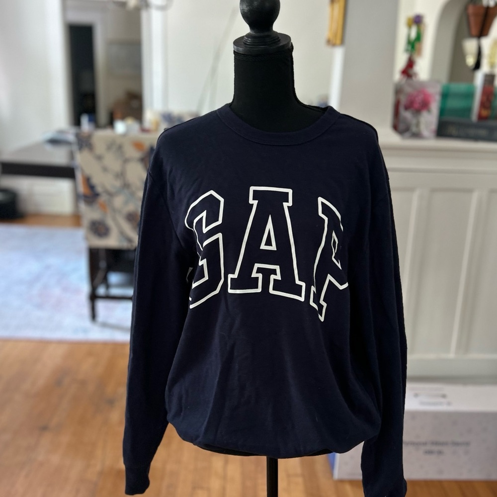 Gap sweatshirt